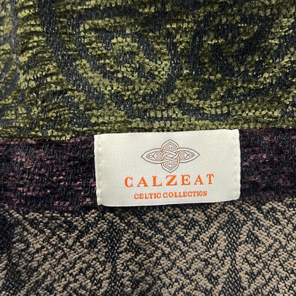 🏴󠁧󠁢󠁳󠁣󠁴󠁿Wool Blend Scarf by Calzeat Celtic Collection | Made in Scotland 15”x61” - Picture 4 of 17